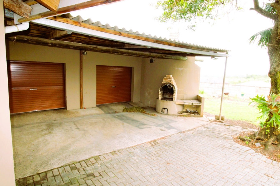 To Let 6 Bedroom Property for Rent in Gonubie Eastern Cape